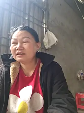 yoowwmr's cam snapshot