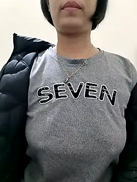 love_sexy090's cam snapshot