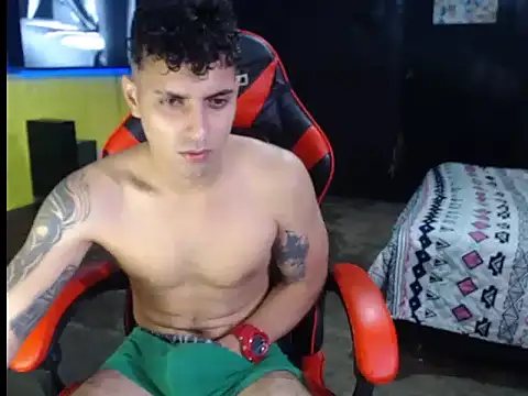 JustynAle2025 live sex cam