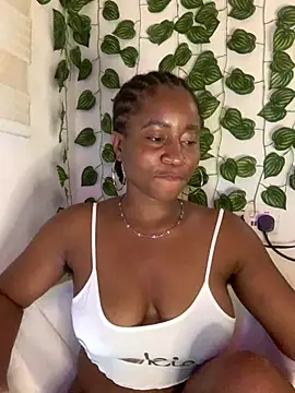 MISSMAYMADMYDAY's cam snapshot