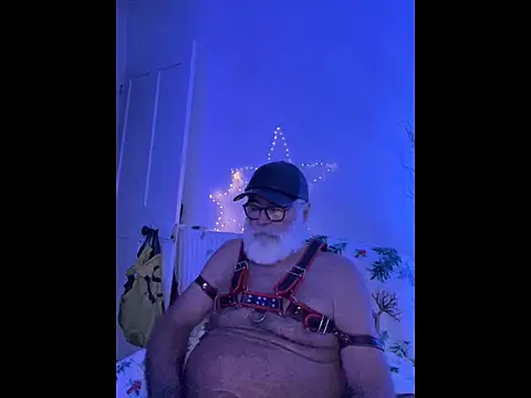 LeatherSdaddy's cam snapshot