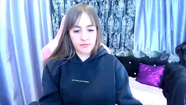 KamilaFoxy live sex cam