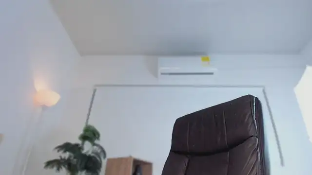 Ayha_khalaf's cam snapshot