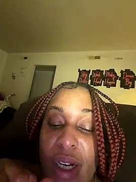 Realwetpussy's cam snapshot