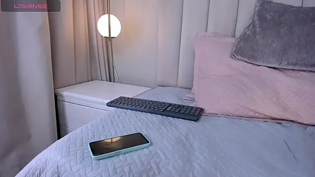 Melanie_hillz's cam snapshot