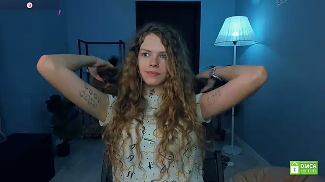 RayaNenlia's cam snapshot