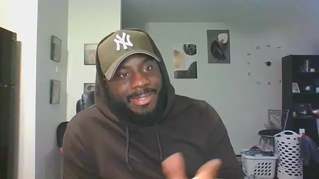 Stayinalive1992 live sex cam