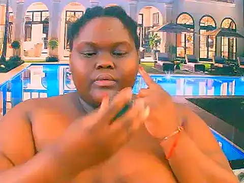 EbonyHotBuns's cam snapshot