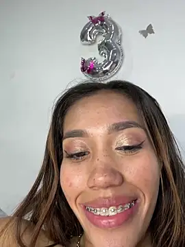 zoe_storm's cam snapshot