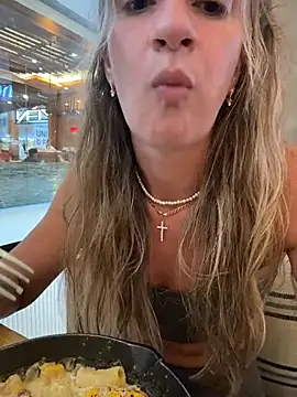 EvvaMur's cam snapshot