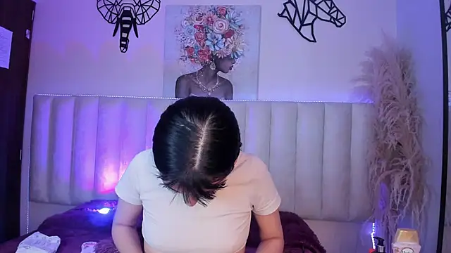 Isabella_Crofts's cam snapshot