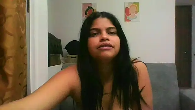 Saray_WE's cam snapshot