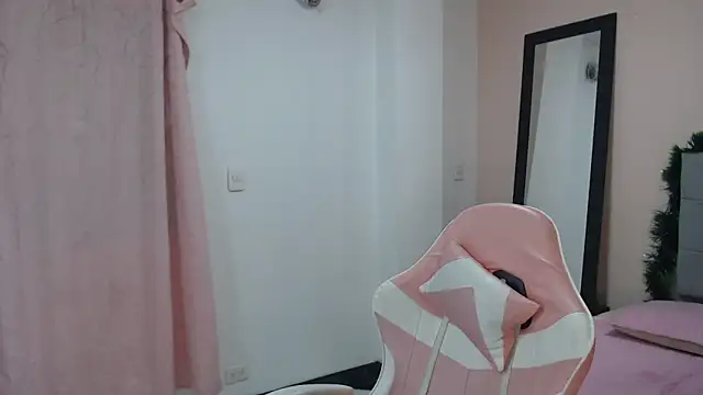 Abby_Hiiltoon's cam snapshot