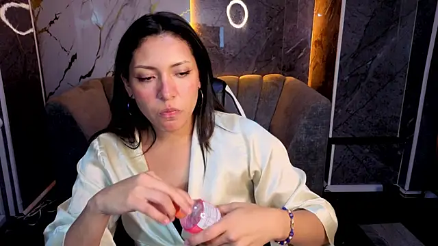 Veronica_b_'s cam snapshot