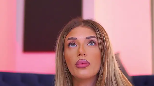 EllieRedd's cam snapshot