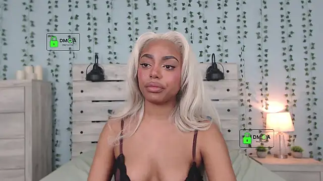 RobynKnight's cam snapshot