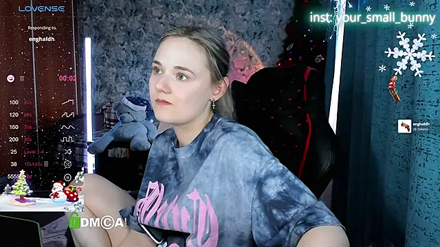 Your_small_bunny's cam snapshot