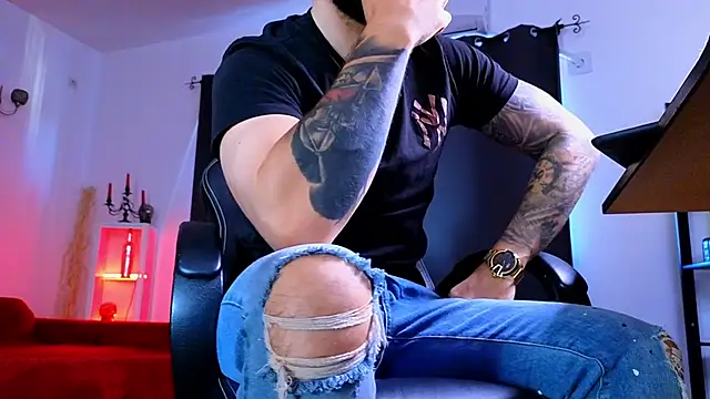 MightyAaron66's cam snapshot