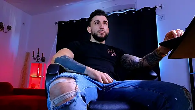 MightyAaron66's cam snapshot