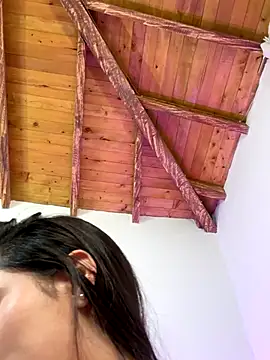 oficialaura live sex cam