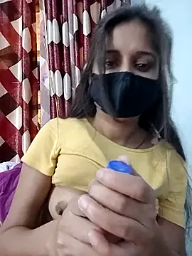 Ruhi_07's cam snapshot