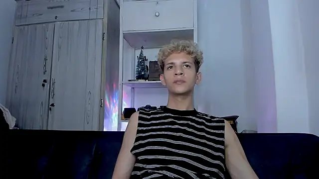 tylernova's cam snapshot