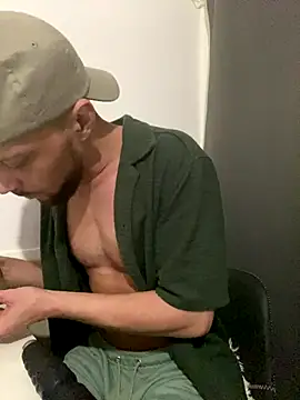 MattMiller28's cam snapshot