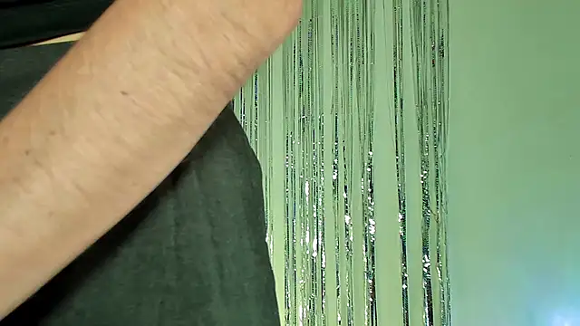 roses_allison's cam snapshot