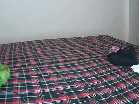 Punjab_kudi's cam snapshot