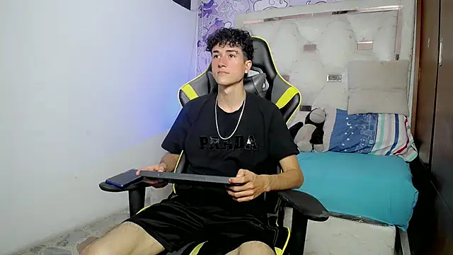 johnny_cagee live sex cam