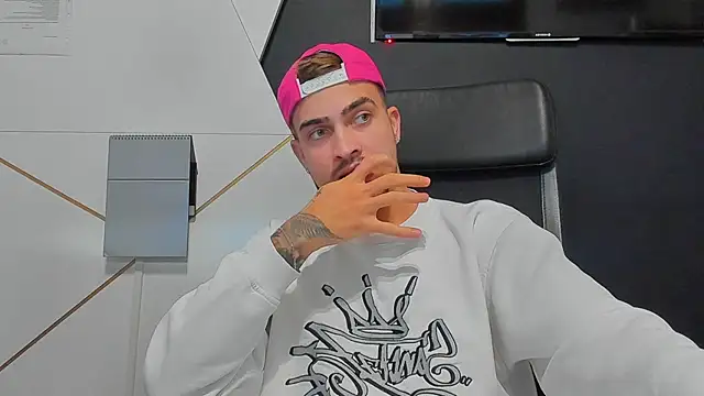 BrandonTate live sex cam