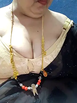 tamilthanushri live sex cam