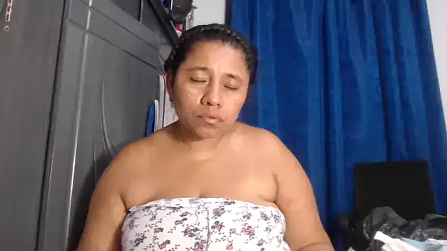 adrixxx38 live sex cam