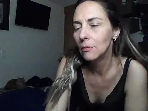 SEXXXYmelye live sex cam