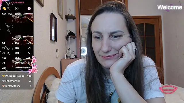 Yevgeshka-Milashka live sex cam