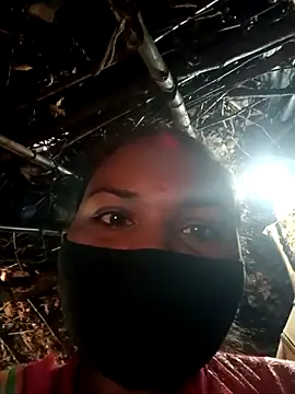 Devi_Chatterjee's cam snapshot