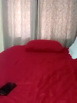 Luciouslips00's cam snapshot