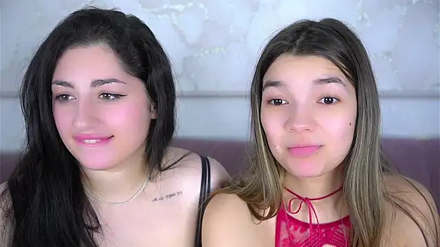 CorinnaSuttie's cam snapshot