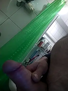 MaxDevilWhite live sex cam