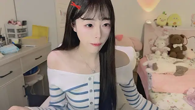 Onecutelittle's cam snapshot