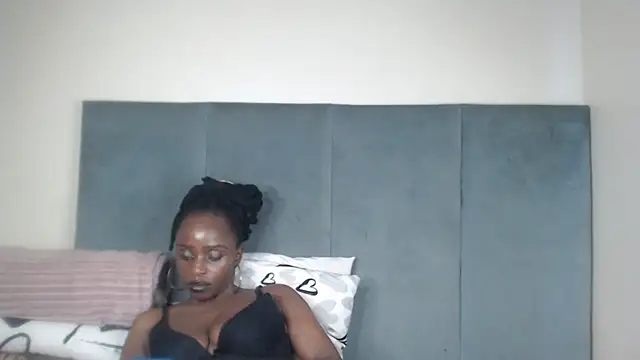 Jah-Queen's cam snapshot