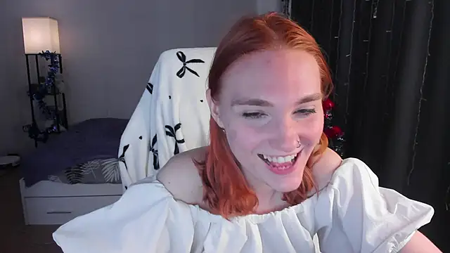 ReddHotPipper's cam snapshot