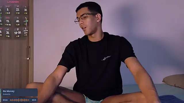 Pikashu7u7's cam snapshot