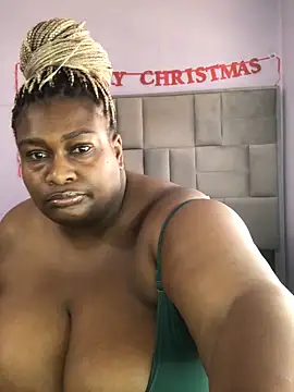 bustytitsxxx's cam snapshot