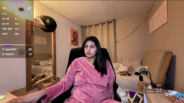 cloe_small's cam snapshot