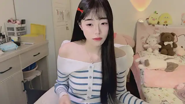 Onecutelittle's cam snapshot