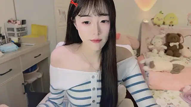 Onecutelittle's cam snapshot