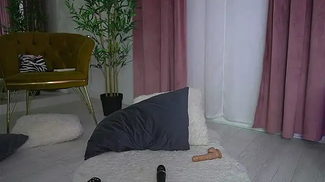 MyaBlack live sex cam