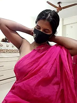 Kakoli- live sex cam