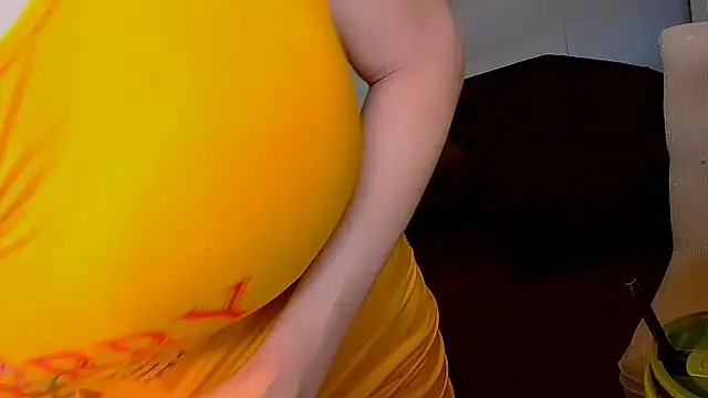 GiftedGirl4u live sex cam